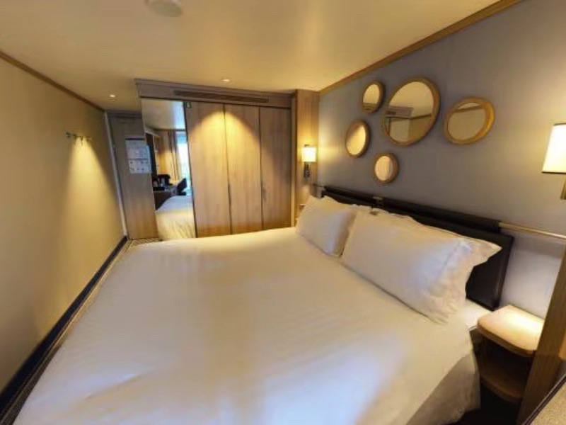 Conservatory Mini-Suite